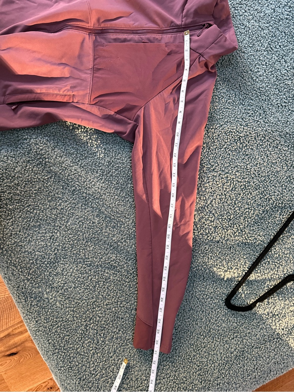 Women’s mountain hardwear Softshell Jacket - Picture 10 of 10